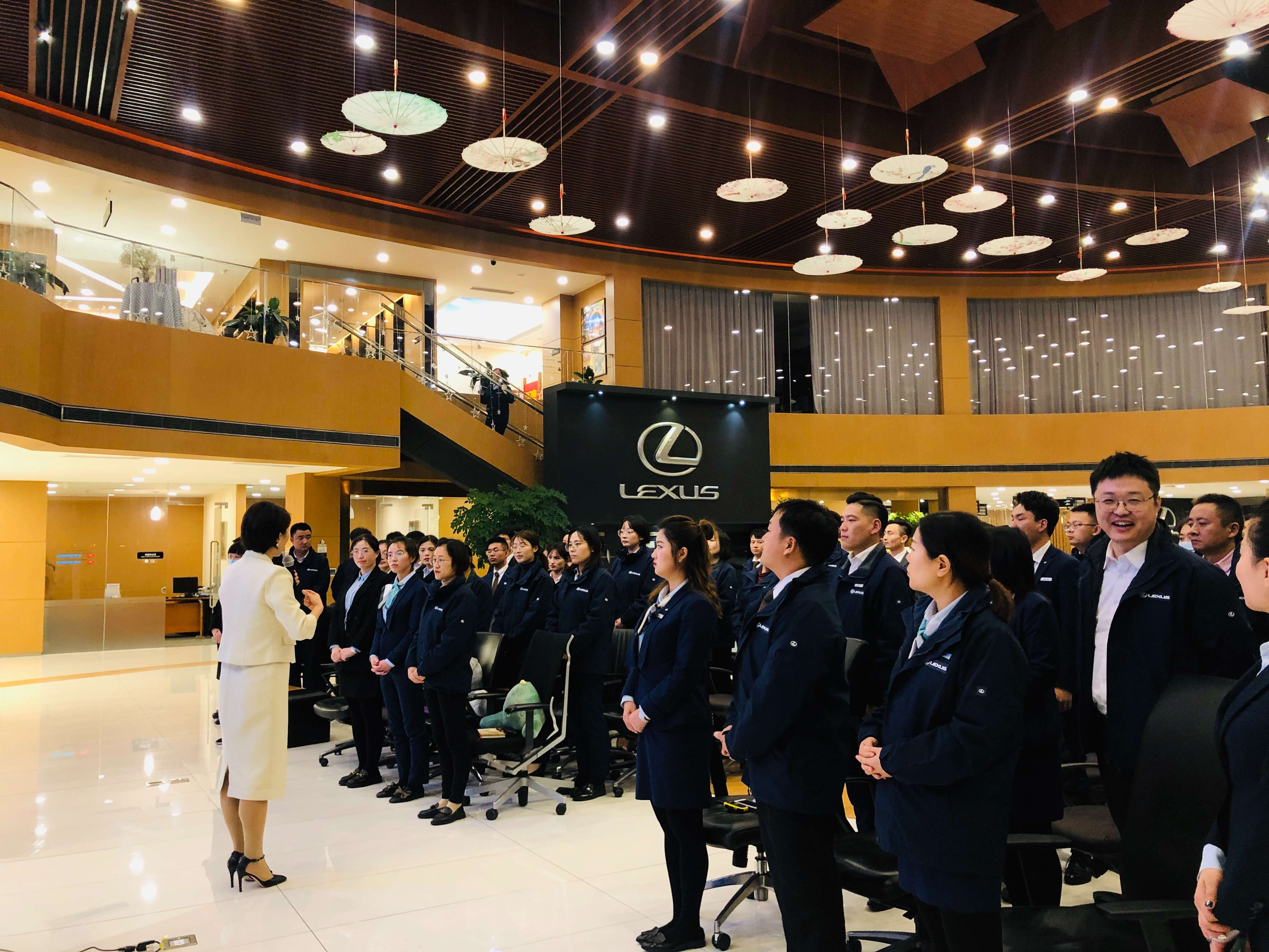 廣州培訓商務禮儀老師服務案例