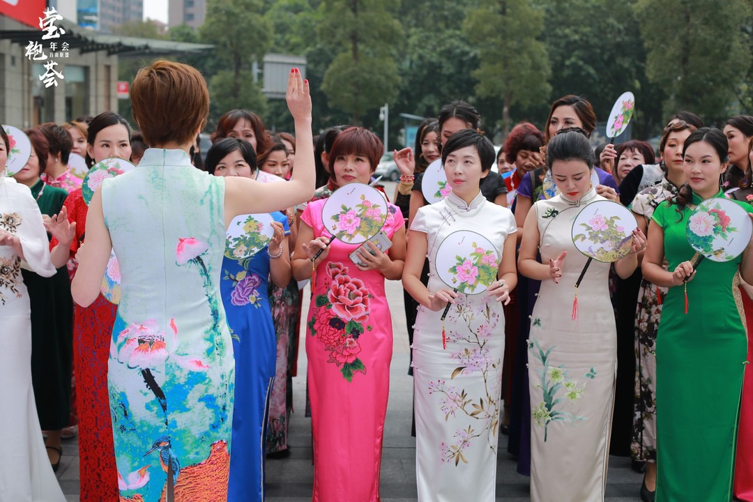 肇慶正規(guī)禮儀培訓(xùn)學(xué)校，助力企業(yè)提升形象與競爭力